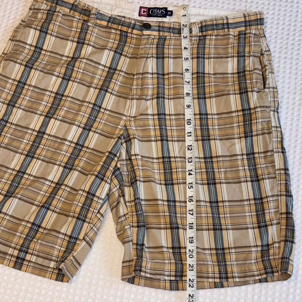 Chaps Men’s Size 36 Tan & Blue Plaid Cotton Shorts Flat Front